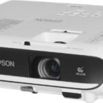 Epson EB-W5 recenze