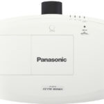 Panasonic PT-EZ770ZEJ recenze